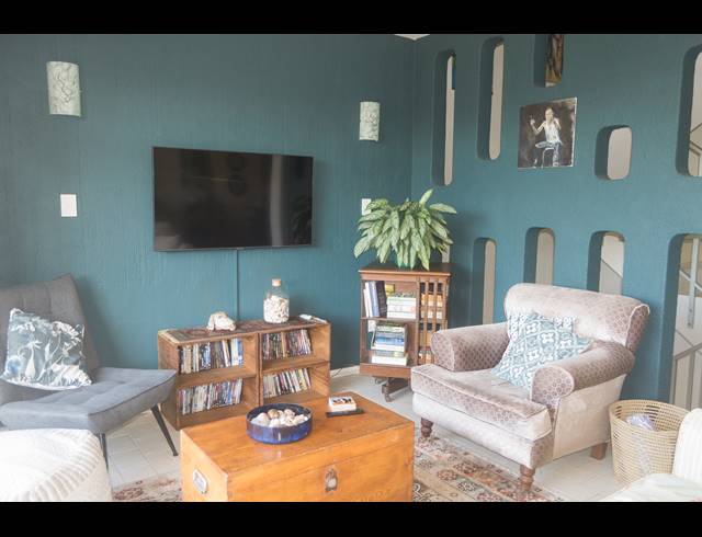 3 BEDROOM TOWNHOUSE FOR SALE IN SCOTTBURGH CENTRAL